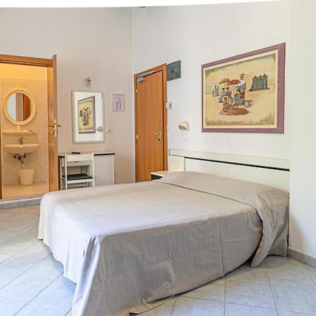Hotel Royal Inn San Mauro Mare Exteriör bild