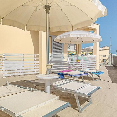 Hotel Royal Inn San Mauro Mare Exteriör bild