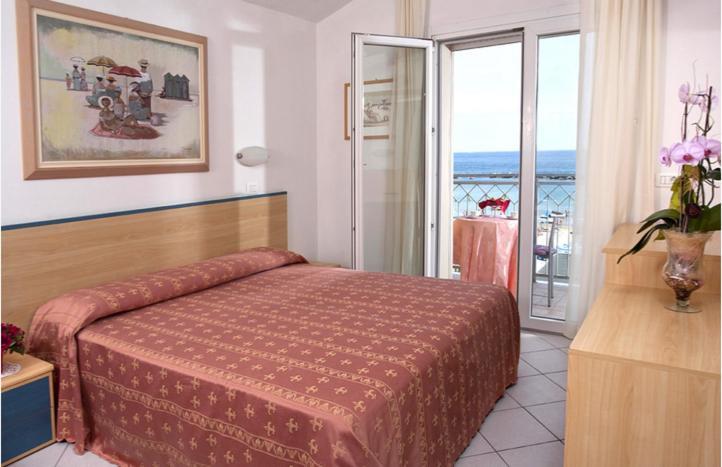Hotel Royal Inn San Mauro Mare Exteriör bild