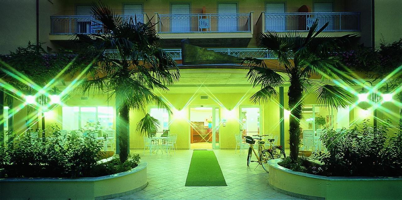 Hotel Royal Inn San Mauro Mare Exteriör bild