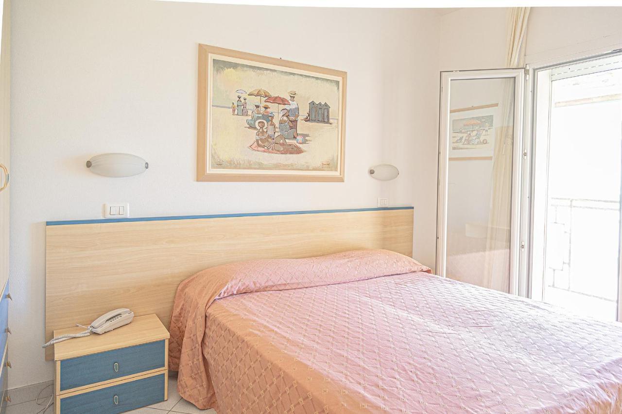 Hotel Royal Inn San Mauro Mare Exteriör bild